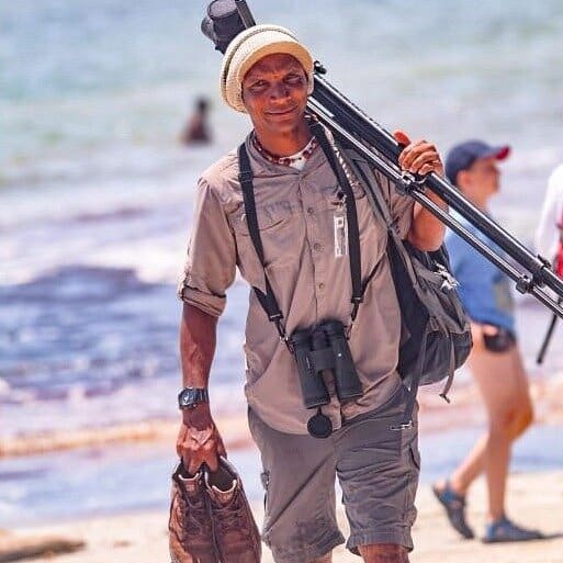 Tour Guide Shailo of Laka Lakas Tours
