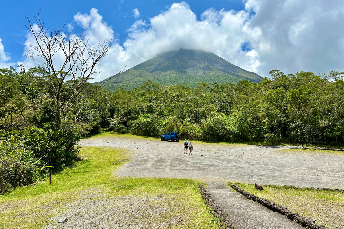 The first lookout to the Arenal Volcano