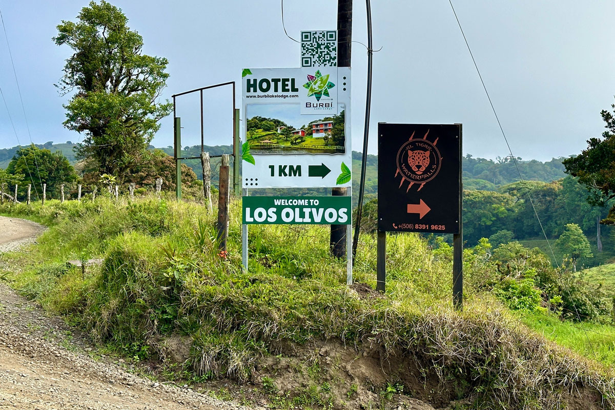El Tigre Road Signs